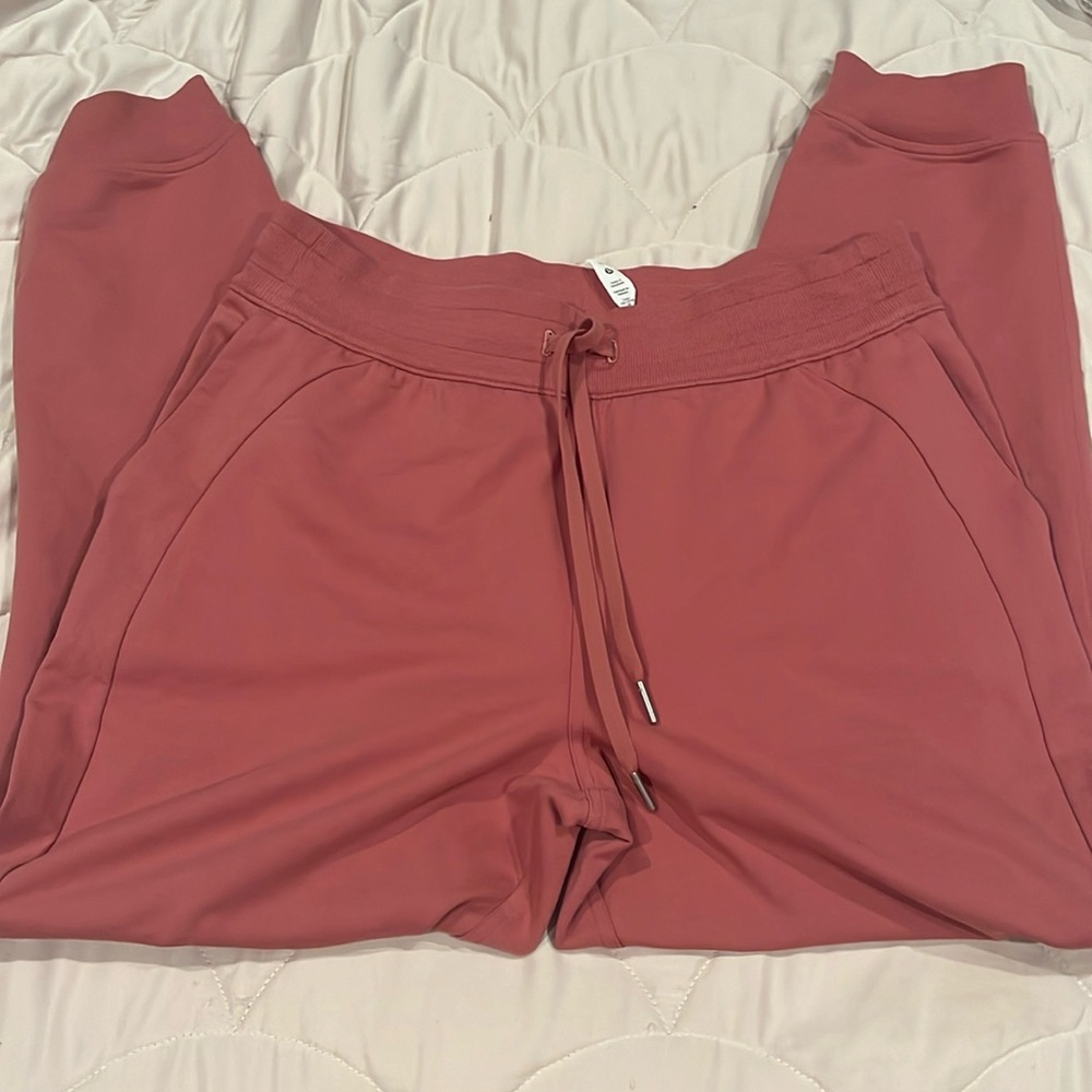 Lululemon joggers